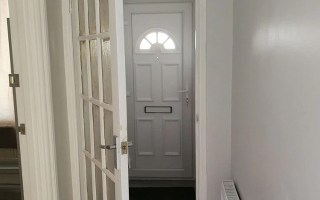Bluewater House - Immaculate 4-bed in Greenhithe