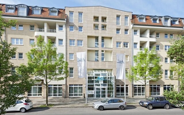 Отель Artis Suite Hotel Германия, Дрезден - отзывы, цены и фото номеров - забронировать отель Artis Suite Hotel онлайн вид на фасад