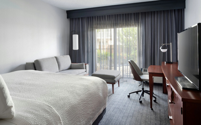 Courtyard by Marriott West Palm Beach