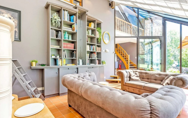 Villa in Ardennes With Pool and Nature Nearby