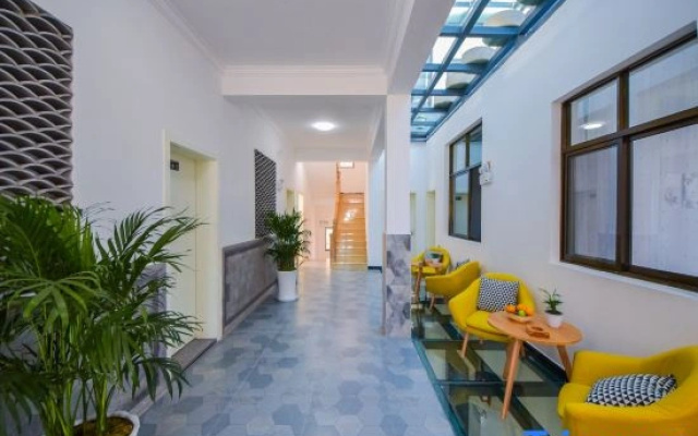 Gaoliang Holiday Inn (erhaimen, ancient city of Dali)