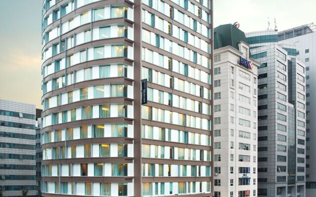 Отель Novotel Suites Hanoi вид на фасад