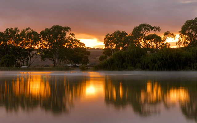 Romantic Getaways at Riverview Rise Retreats