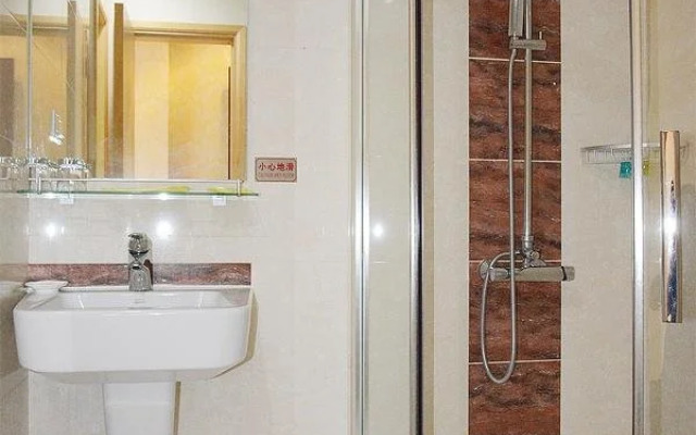Sunkist International Hotel