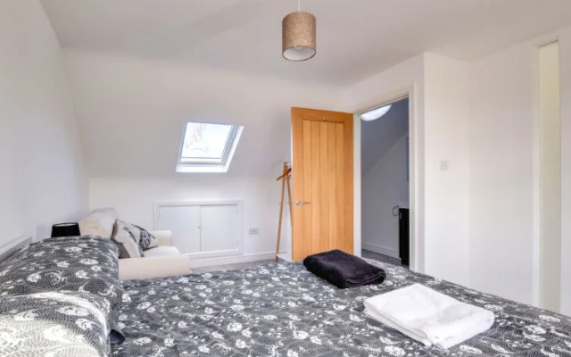 Holiday Home Ger y Taf