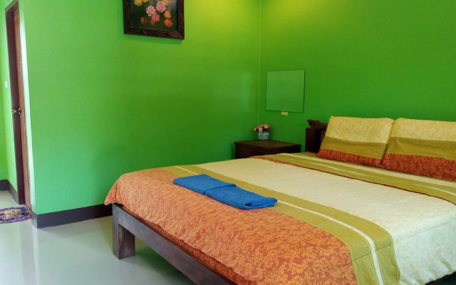 Baanraimaetha Resort