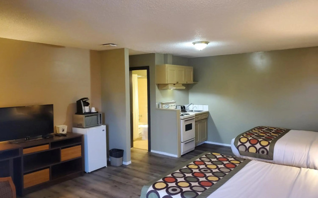 Super 8 by Wyndham Duncan