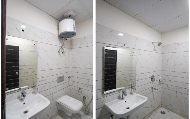 OYO 77914 Hotel Mannat