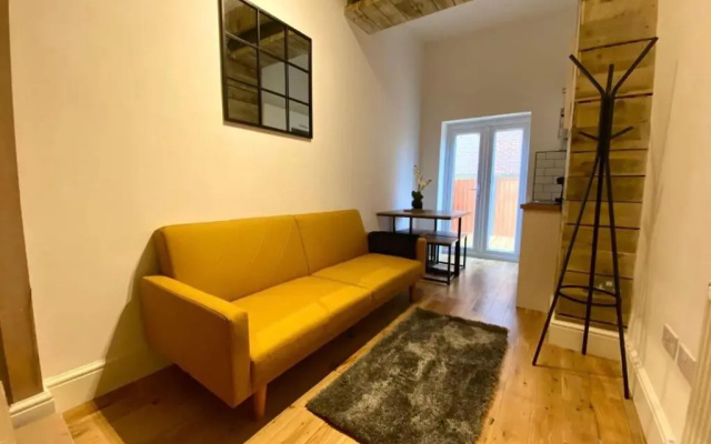 Flat 8, 10 St Johns