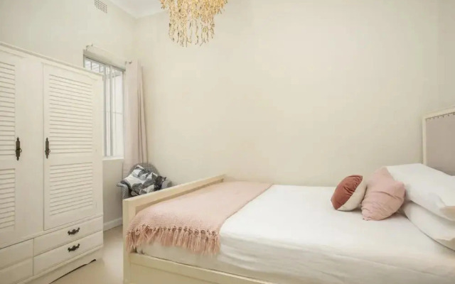 Comfortable Terrace in Central Location