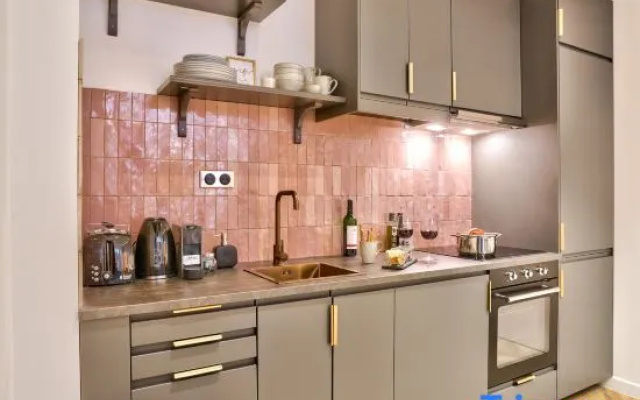 NEW! Eiffel Tour Splendid 2BR apt in Paris