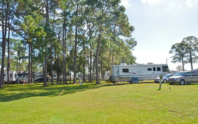 Southern Palms RV Campground Resort