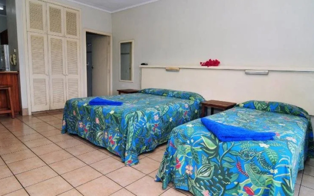 Coral Motel & Apartments