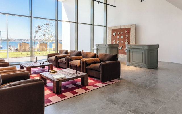 Upon Harbor - Seixal Bay Hotel