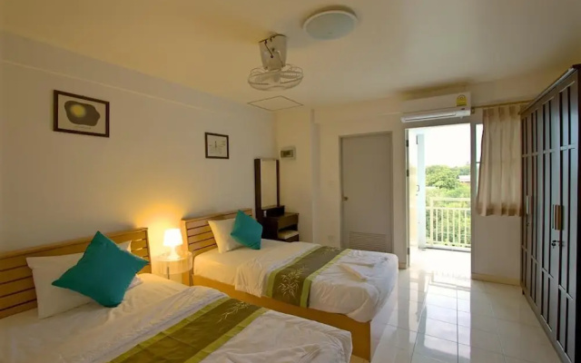 Srirat Residence by OYO Rooms