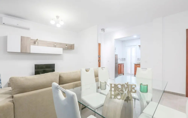 Deluxe Apartment Sol