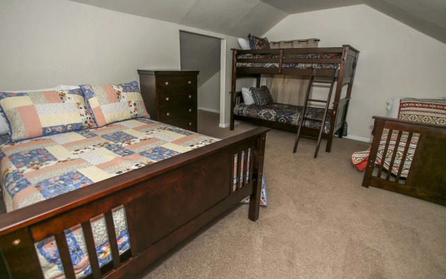 Cabin Sweet Cabin