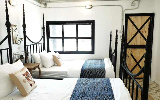 Uncle Hostel