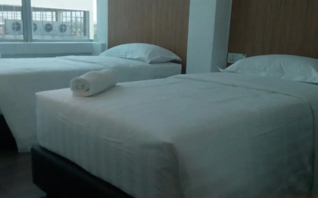 Place2Stay @ Gong Badak