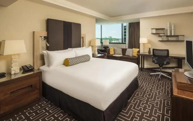 The Highland Dallas, Curio Collection by Hilton