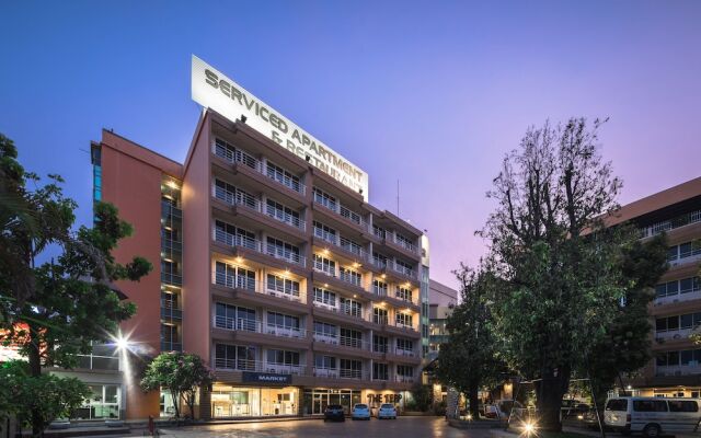 Отель The Tepp Serviced Apartment Таиланд, Бангкок - отзывы, цены и фото номеров - забронировать отель The Tepp Serviced Apartment онлайн вид на фасад