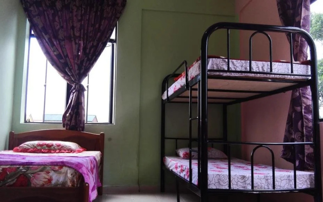 Baan Tanyong B&B