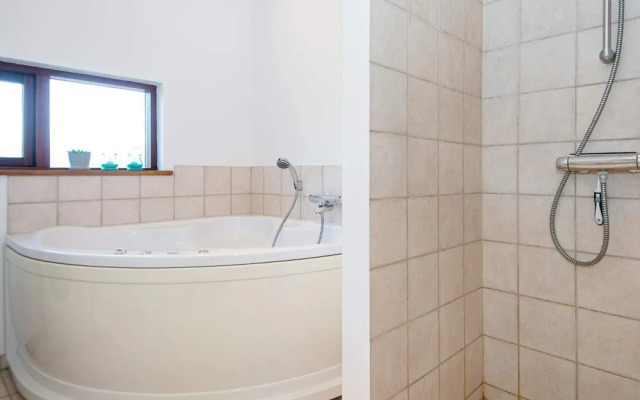 6 Person Holiday Home in Ulfborg