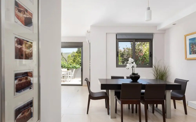 Anavil House Athenian Riviera