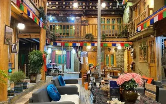 Aruo Qiong Homestay (Shangri-La Dukezong Ancient City Branch)