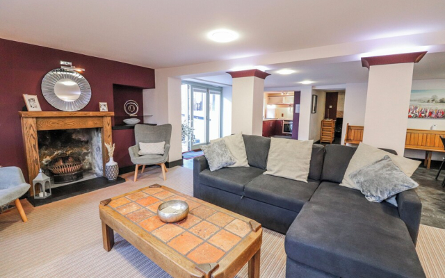 Mary Ann Apartment