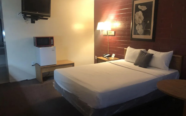 Lazy 8 Motel