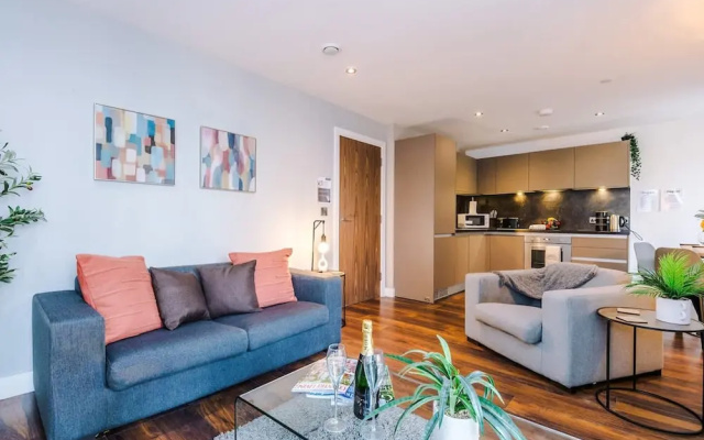 NEW Stunning 2 Bed Flat in Manchester Sleeps 4