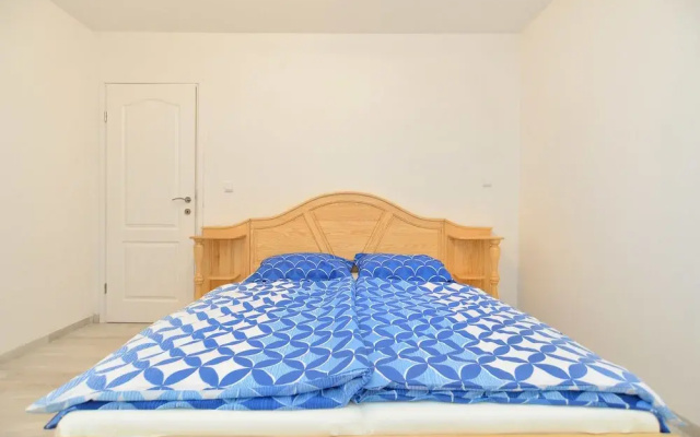 Apartment 1739