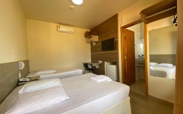 Kanoa Hotel