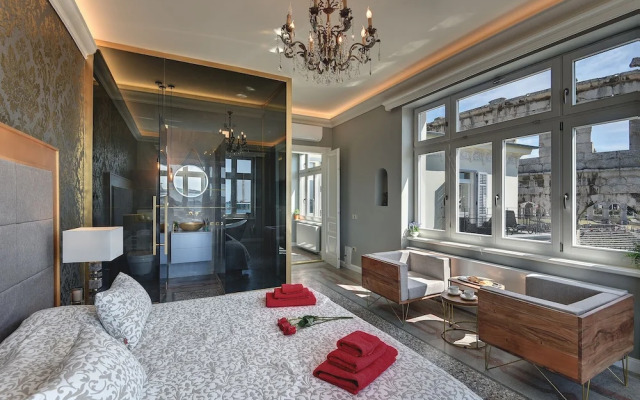 Arena & Seaview Luxurious Residence
