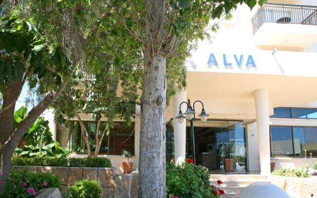 Alva Hotel Apartments вид на фасад
