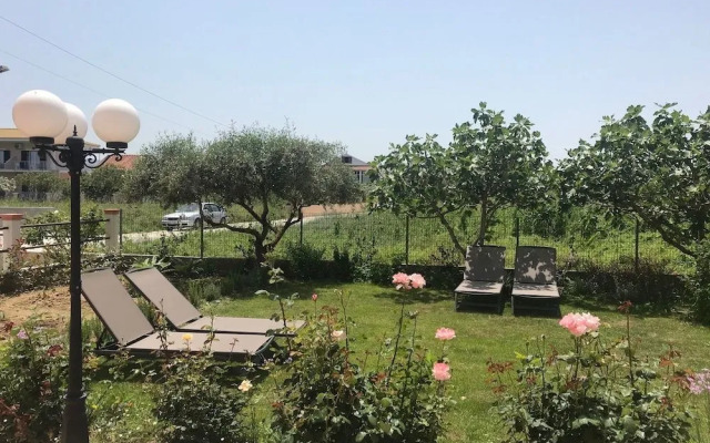 Megali Beach Nikos