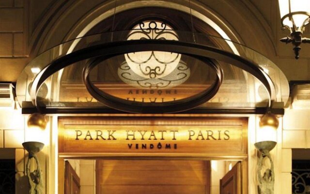 Отель Park Hyatt Paris - Vendome Франция, Париж - 1 отзыв об отеле, цены и фото номеров - забронировать отель Park Hyatt Paris - Vendome онлайн вид на фасад