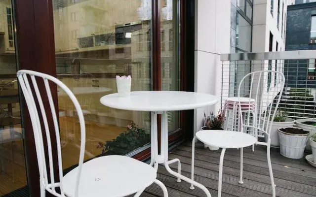 Warsaw Concierge Vistula Apartment