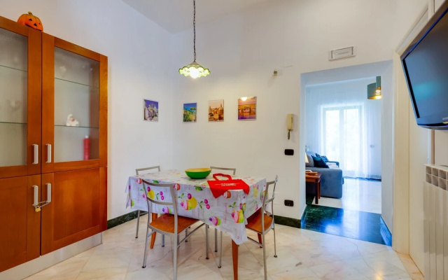 Gradoni - Comfortable flat by Napoliapartments