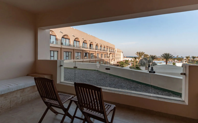 Movenpick Resort Soma Bay