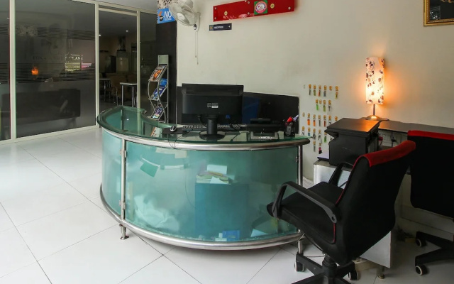OYO 18592 M Hotel