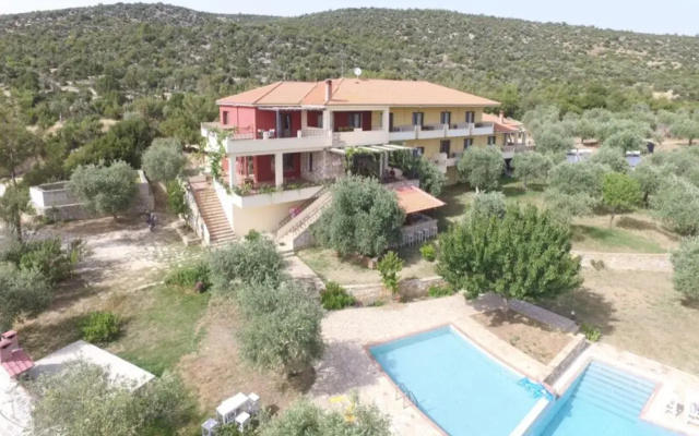 Feggari Hotel