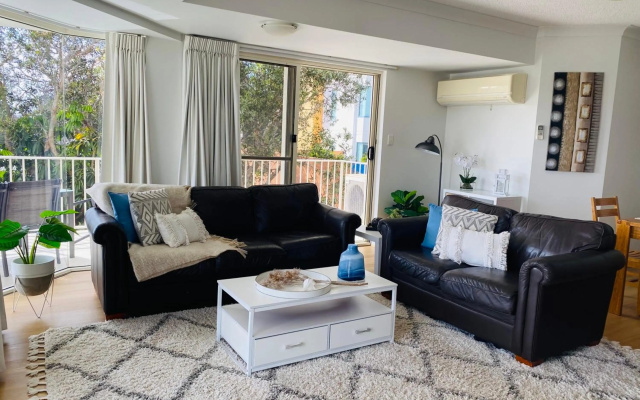 Steps From The Beach 3br Apt FREE Wifi,Pool,Parking,Apple TV