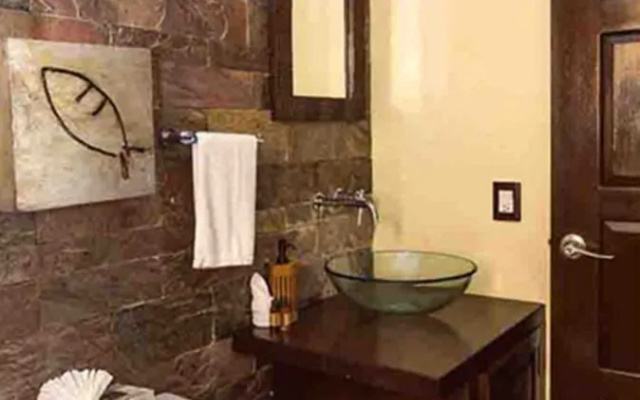 Hermosa Mayette Villa by ChezPlaya