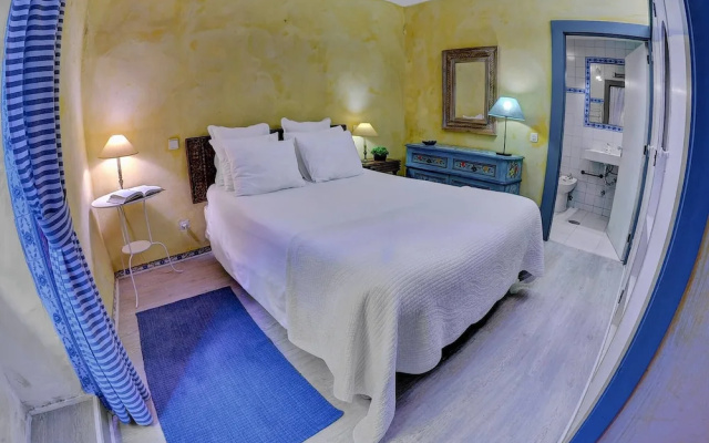 Independent Apartment n 4 in an Old Mansion Located by the Mouth of Douro River