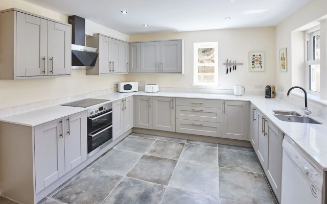 Host Stay Foggyshaw Lodge