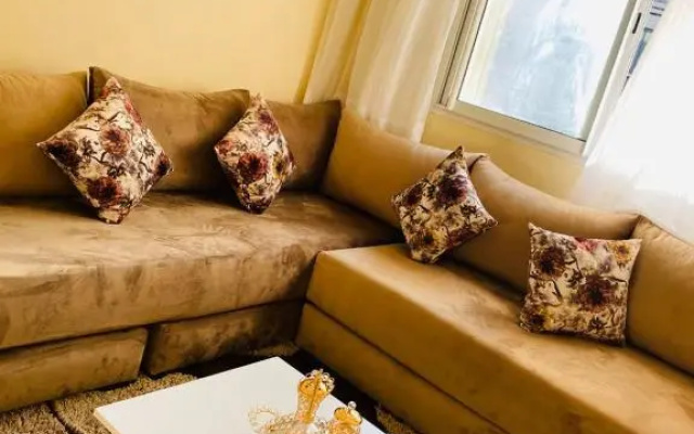 Relax Apartment (Near Casa Voyageurs)