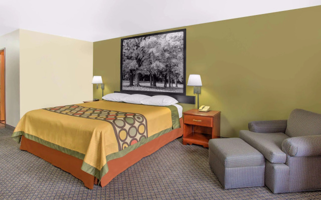 Super 8 by Wyndham Galva