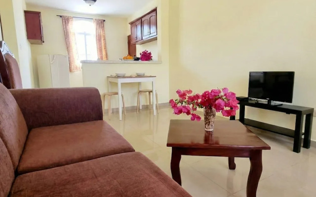 2-bedroom Beach Apartment With Pool Costambar